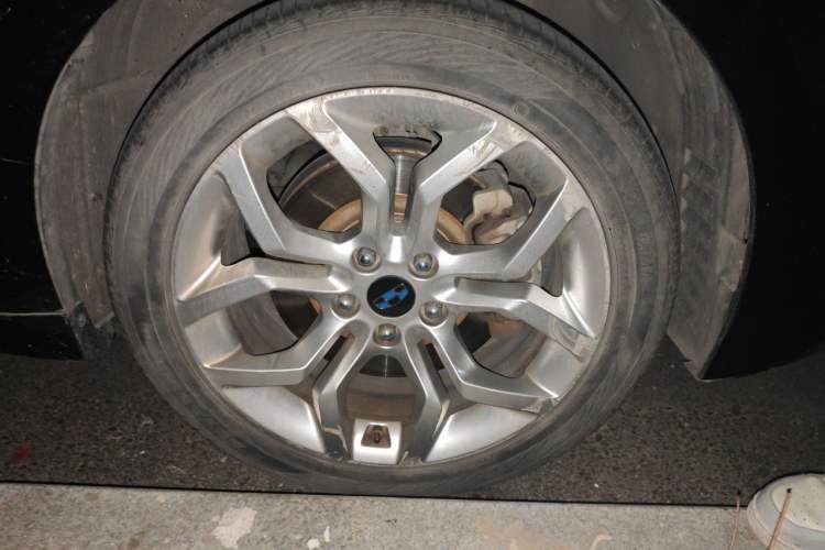 Used Geely Auto Emgrand GT 2015 1.8T Premium Model Right Front Wheel Hub