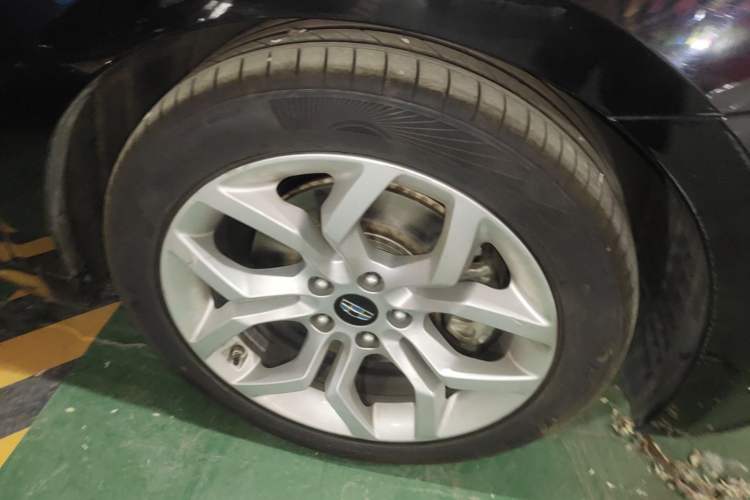 Used Geely Auto Emgrand GT 2015 1.8T Flagship Model Right Front Wheel Hub