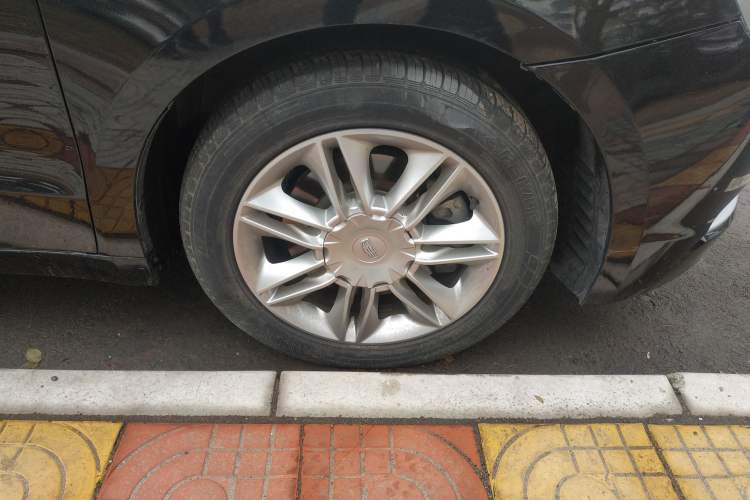 Used Geely Auto Emgrand GT 2015 2.4L Standard Edition Right Front Wheel Hub