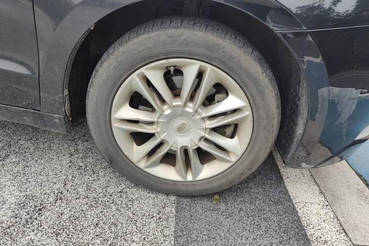 Used Geely Auto Emgrand GT 2015 1.8T Luxury Model Right Front Wheel Hub