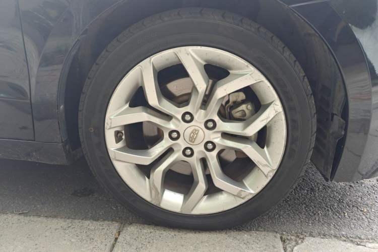 Used Geely Auto Emgrand GT 2015 3.5L Flagship Edition Right Front Wheel Hub