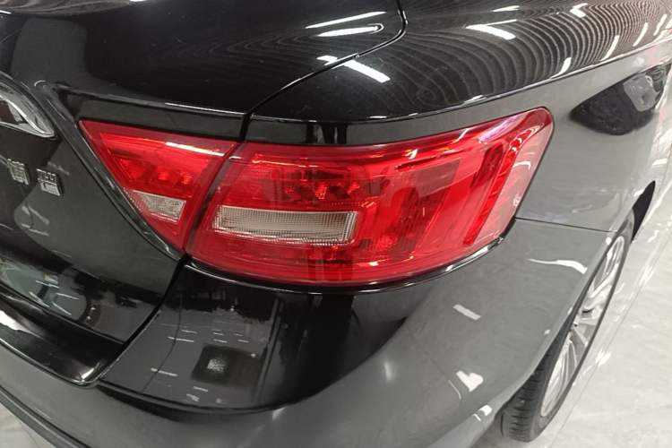Used Geely Auto Emgrand GT 2015 1.8T Premium Model Right Rear Taillight