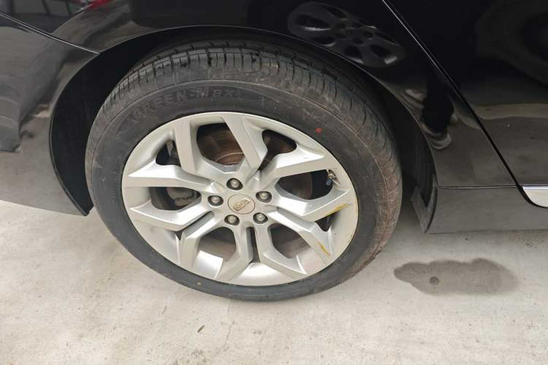 Used Geely Auto Emgrand GT 2015 1.8T Flagship Model Right Rear Wheel Hub