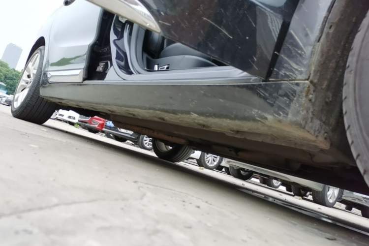 Used Geely Auto Emgrand GT 2015 1.8T Premium Model Right Side Sill