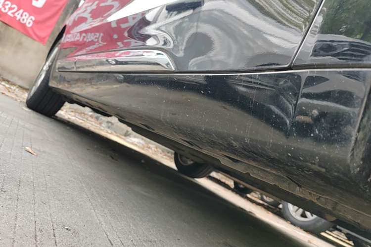 Used Geely Auto Emgrand GT 2015 2.4L Luxury Model Right Side Sill