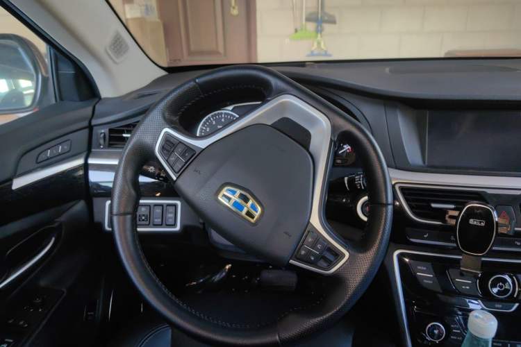 Used Geely Auto Emgrand GT 2015 1.8T Flagship Model Steering Wheel