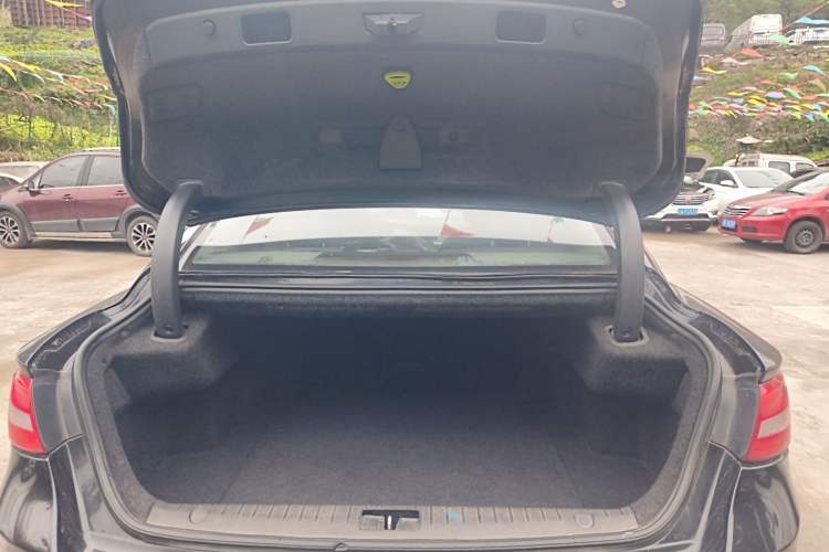 Used Geely Auto Emgrand GT 2015 1.8T Comfort Model Trunk