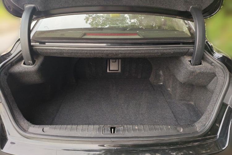 Used Geely Auto Emgrand GT 2015 1.8T Premium Model Trunk