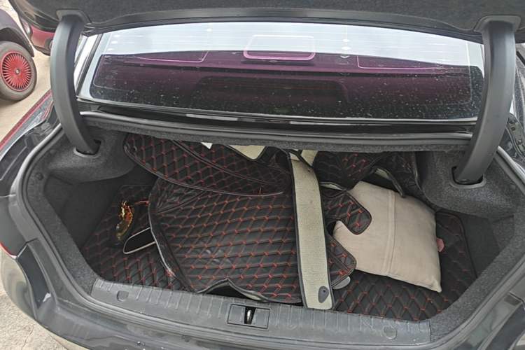 Used Geely Auto Emgrand GT 2015 1.8T Flagship Model Trunk