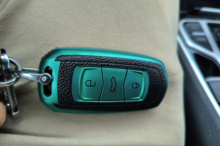 Used Geely Auto Emgrand GT 2015 2.4L Comfort Model Vehicle Key