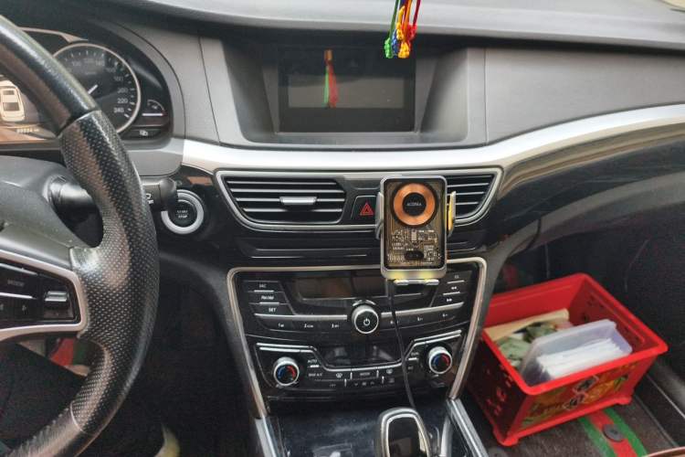 Used Geely Auto Emgrand GT 2015 2.4L Comfort Model Audio And AC Panel