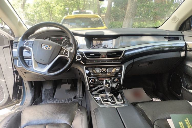 Used Geely Auto Emgrand GT 2015 1.8T Flagship Model Center Console