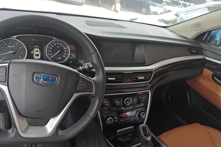 Used Geely Auto Emgrand GT 2015 1.8T Premium Model Center Console