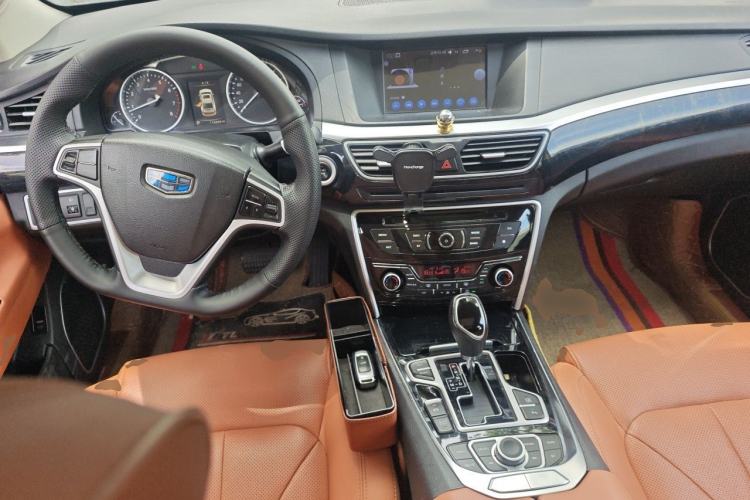 Used Geely Auto Emgrand GT 2015 2.4L Comfort Model Center Console