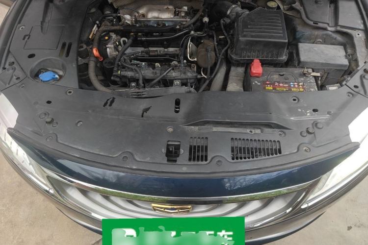 Used Geely Auto Emgrand GT 2015 1.8T Flagship Model Engine Bay