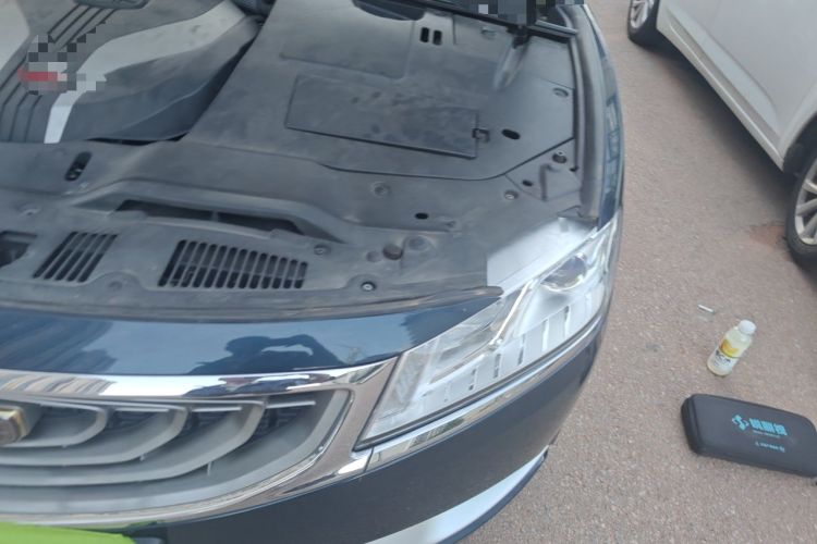 Used Geely Auto Emgrand GT 2015 1.8T Flagship Model Engine Bay Left