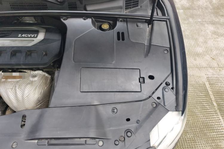 Used Geely Auto Emgrand GT 2015 2.4L Comfort Model Engine Bay Left