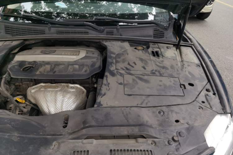 Used Geely Auto Emgrand GT 2015 2.4L Comfort Model Engine Bay Left