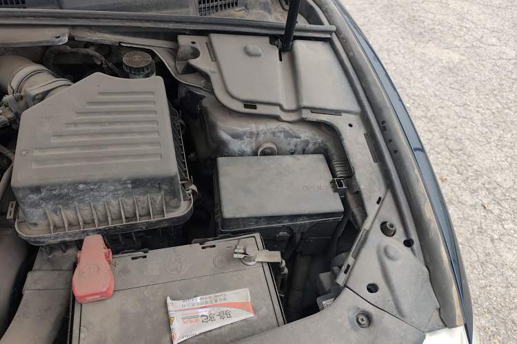 Used Geely Auto Emgrand GT 2015 1.8T Comfort Model Engine Bay Left