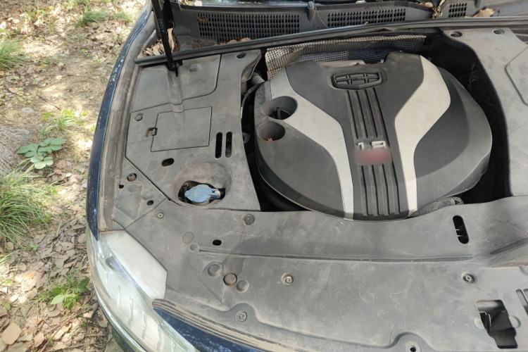 Used Geely Auto Emgrand GT 2015 1.8T Flagship Model Engine Bay Right
