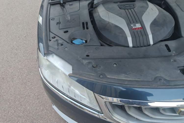 Used Geely Auto Emgrand GT 2015 1.8T Flagship Model Engine Bay Right