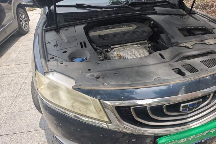 Used Geely Auto Emgrand GT 2015 2.4L Comfort Model Engine Bay Right