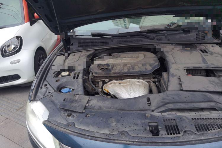 Used Geely Auto Emgrand GT 2015 2.4L Comfort Model Engine Bay Right