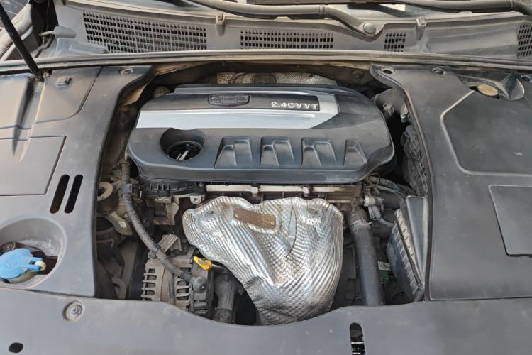 Used Geely Auto Emgrand GT 2015 2.4L Comfort Model Engine Bay