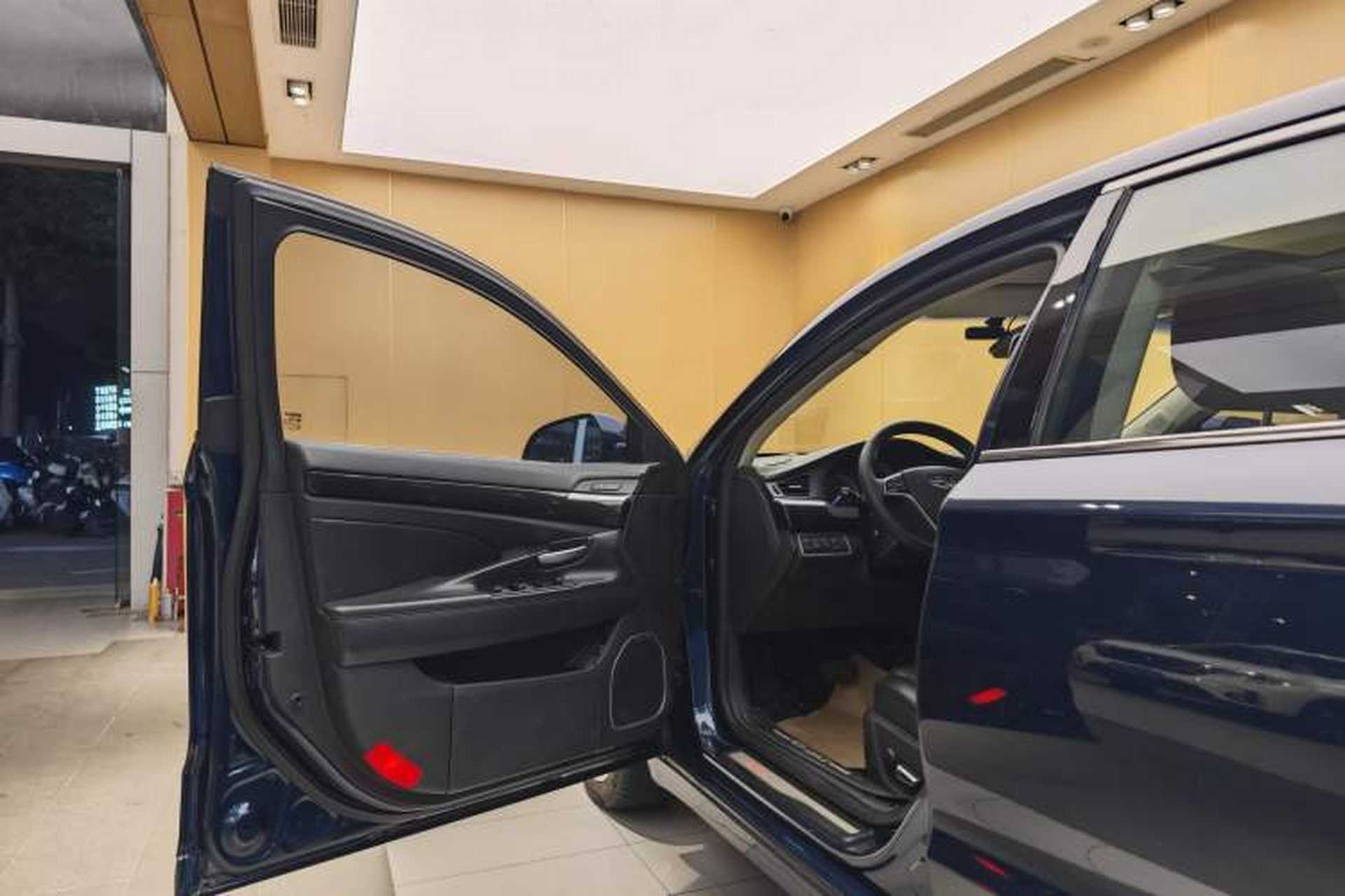 Used Geely Auto Emgrand GT 2015 1.8T Flagship Model Exterior 1