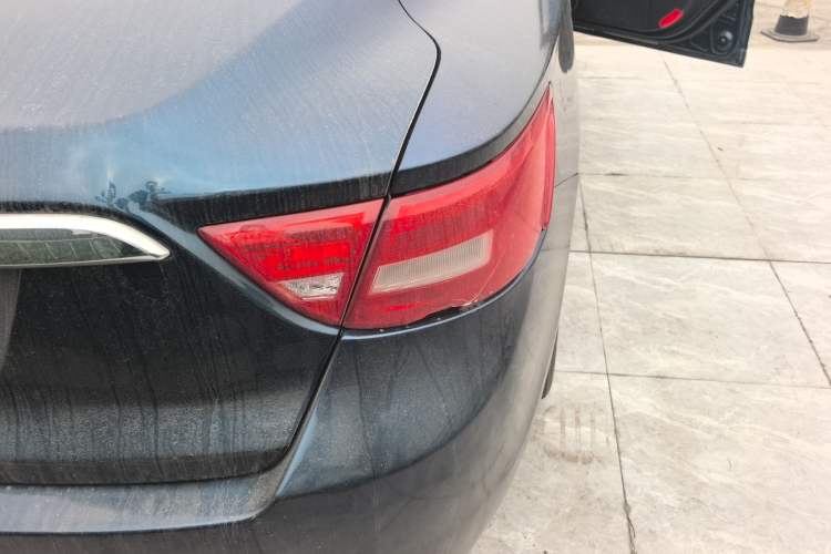 Used Geely Auto Emgrand GT 2015 1.8T Premium Model Exterior 3