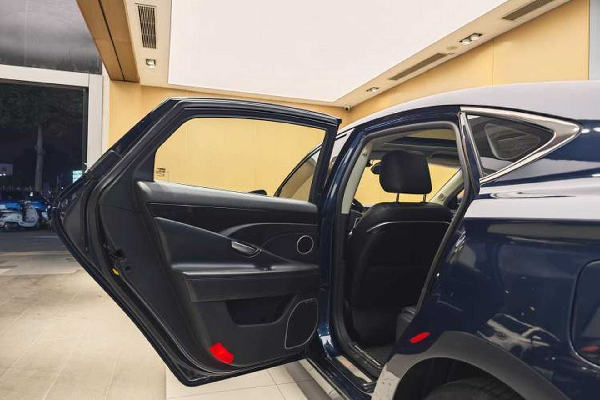 Used Geely Auto Emgrand GT 2015 1.8T Flagship Model Exterior 9