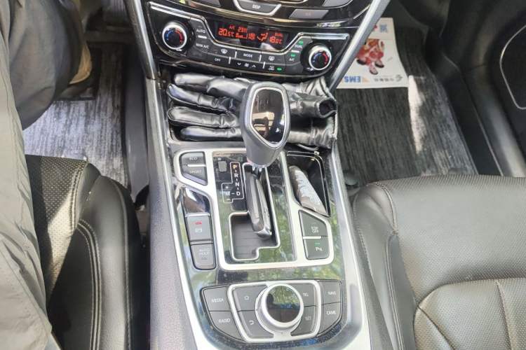 Used Geely Auto Emgrand GT 2015 1.8T Flagship Model Gear Lever