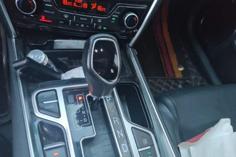 Used Geely Auto Emgrand GT 2015 1.8T Flagship Model Gear Lever