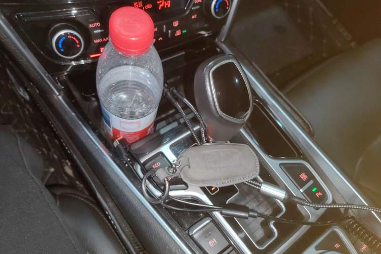 Used Geely Auto Emgrand GT 2015 1.8T Flagship Model Gear Lever