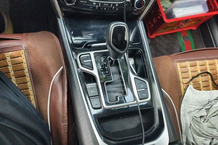 Used Geely Auto Emgrand GT 2015 2.4L Comfort Model Gear Lever