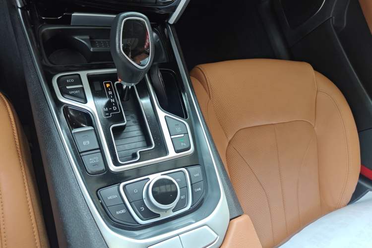 Used Geely Auto Emgrand GT 2015 1.8T Premium Model Gear Lever