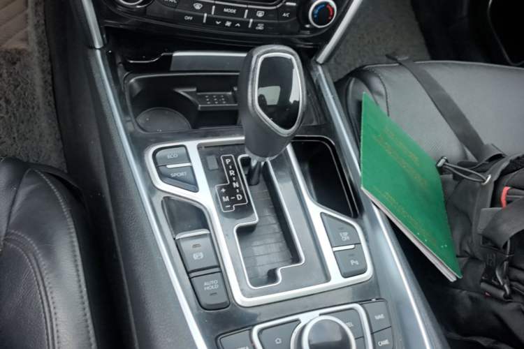 Used Geely Auto Emgrand GT 2015 1.8T Premium Model Gear Lever