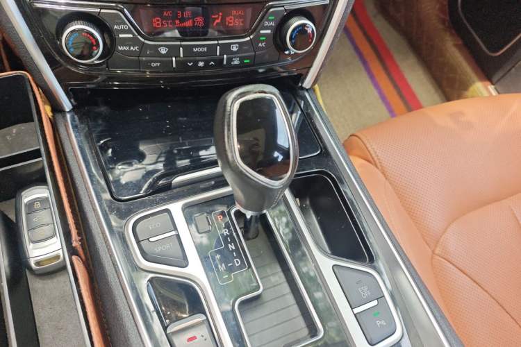 Used Geely Auto Emgrand GT 2015 2.4L Comfort Model Gear Lever