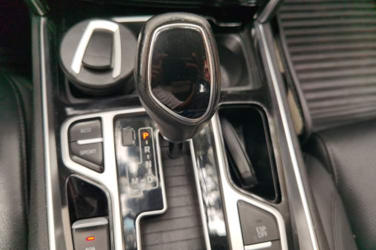 Used Geely Auto Emgrand GT 2015 2.4L Comfort Model Gear Lever