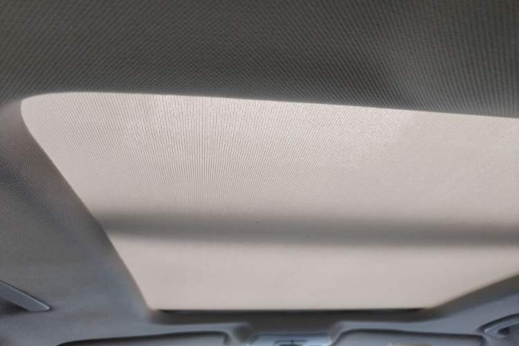 Used Geely Auto Emgrand GT 2015 2.4L Luxury Model Headliner