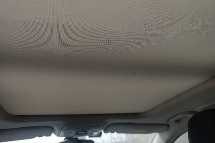 Used Geely Auto Emgrand GT 2015 1.8T Comfort Model Headliner