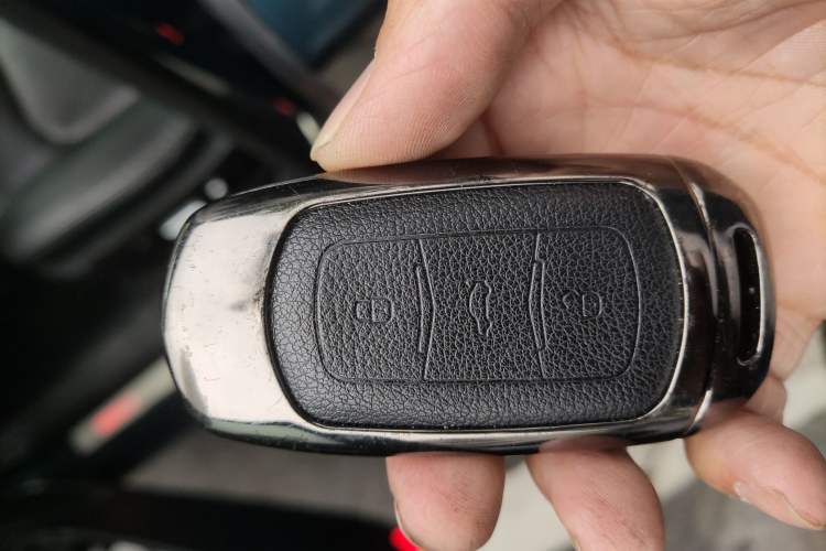 Used Geely Auto Emgrand GT 2015 1.8T Premium Model Interior 1
