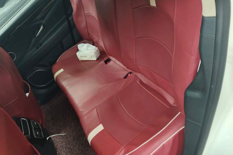 Used Geely Auto Emgrand GT 2015 2.4L Comfort Model Left Rear Seat