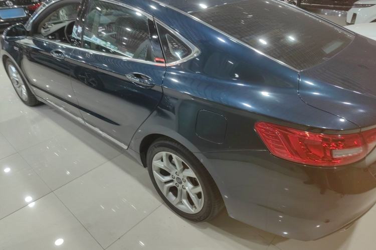 Used Geely Auto Emgrand GT 2015 1.8T Flagship Model Left Side