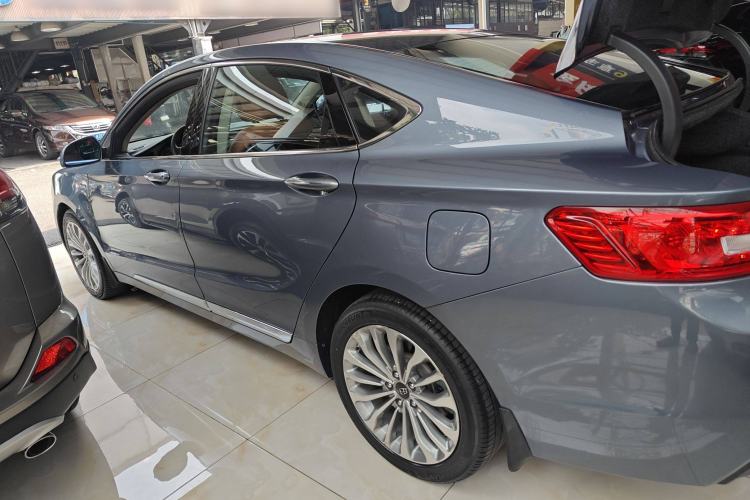 Used Geely Auto Emgrand GT 2015 1.8T Premium Model Left Side