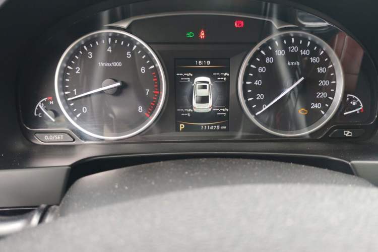 Used Geely Auto Emgrand GT 2015 2.4L Comfort Model Odometer Close Up