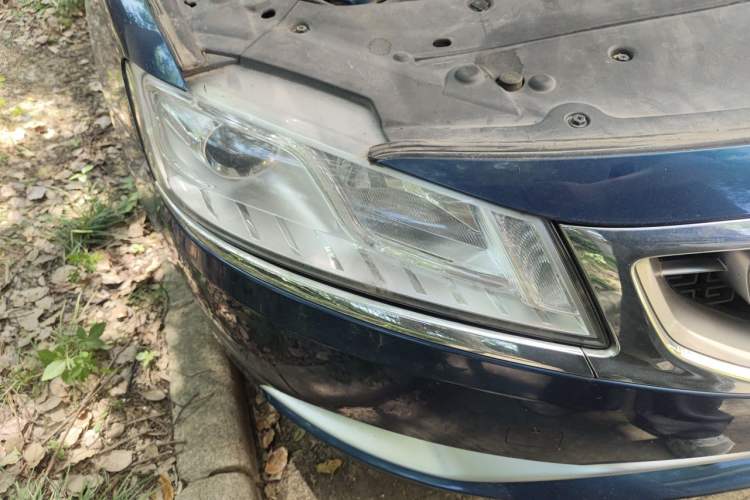 Used Geely Auto Emgrand GT 2015 1.8T Flagship Model Right Front Headlight