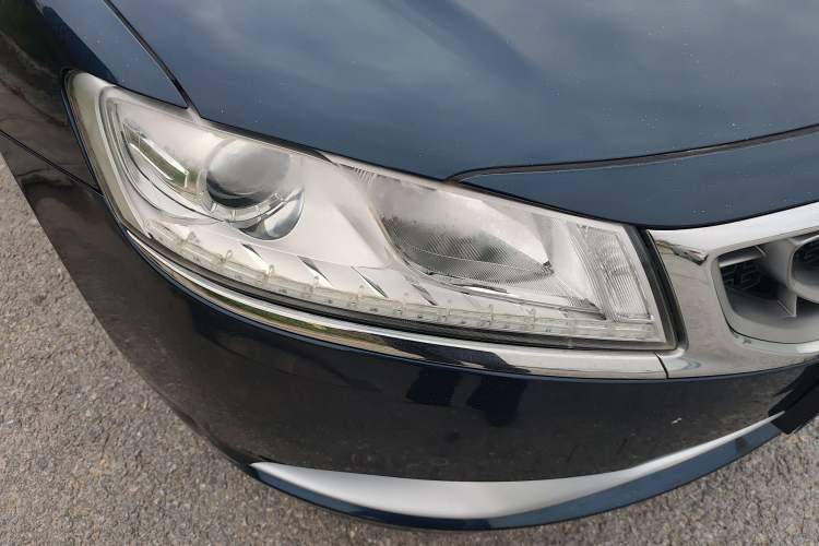 Used Geely Auto Emgrand GT 2015 1.8T Comfort Model Right Front Headlight