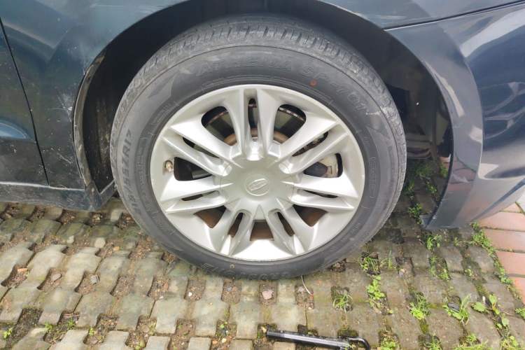 Used Geely Auto Emgrand GT 2015 2.4L Comfort Model Right Front Wheel Hub