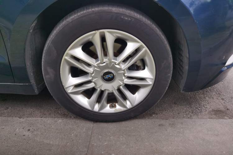 Used Geely Auto Emgrand GT 2015 2.4L Comfort Model Right Front Wheel Hub